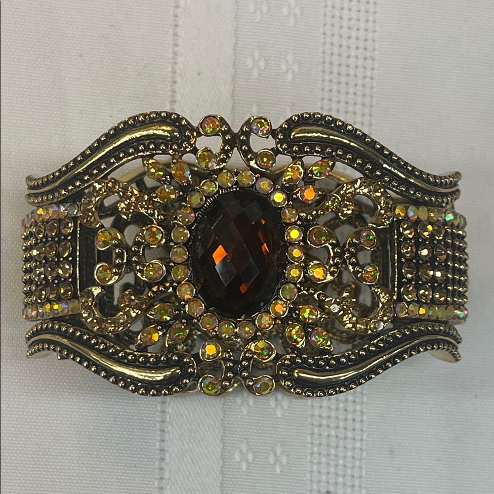Elegant Gold and Brown Bracelet